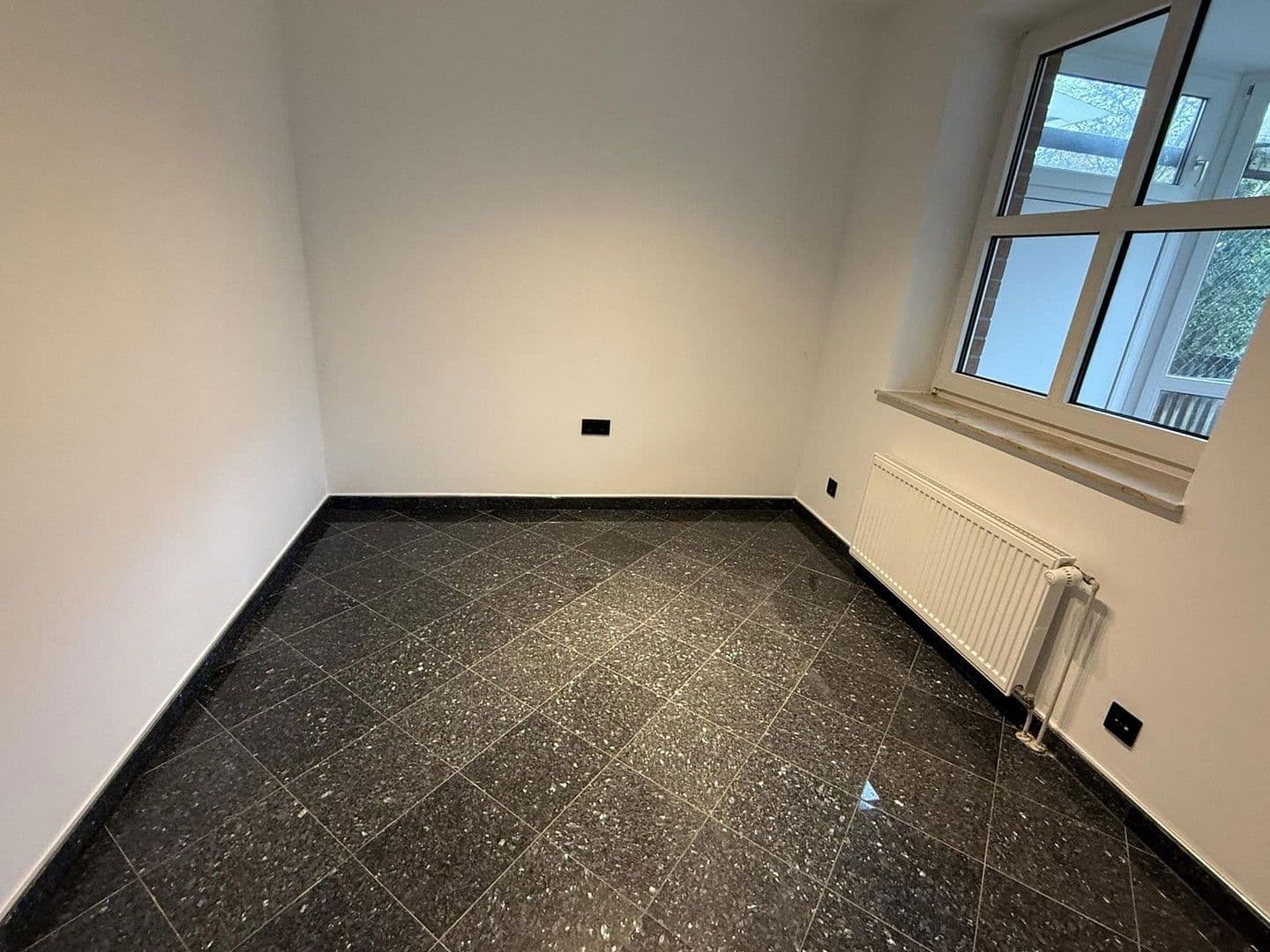 Pronájem bytu 2+1 60 m², Gustav-Heinemann-Straße 109, Bremen, Bremen Pronájem bytu 2+1 60 m², Gustav-Heinemann-Straße 109, Bremen, Bremen