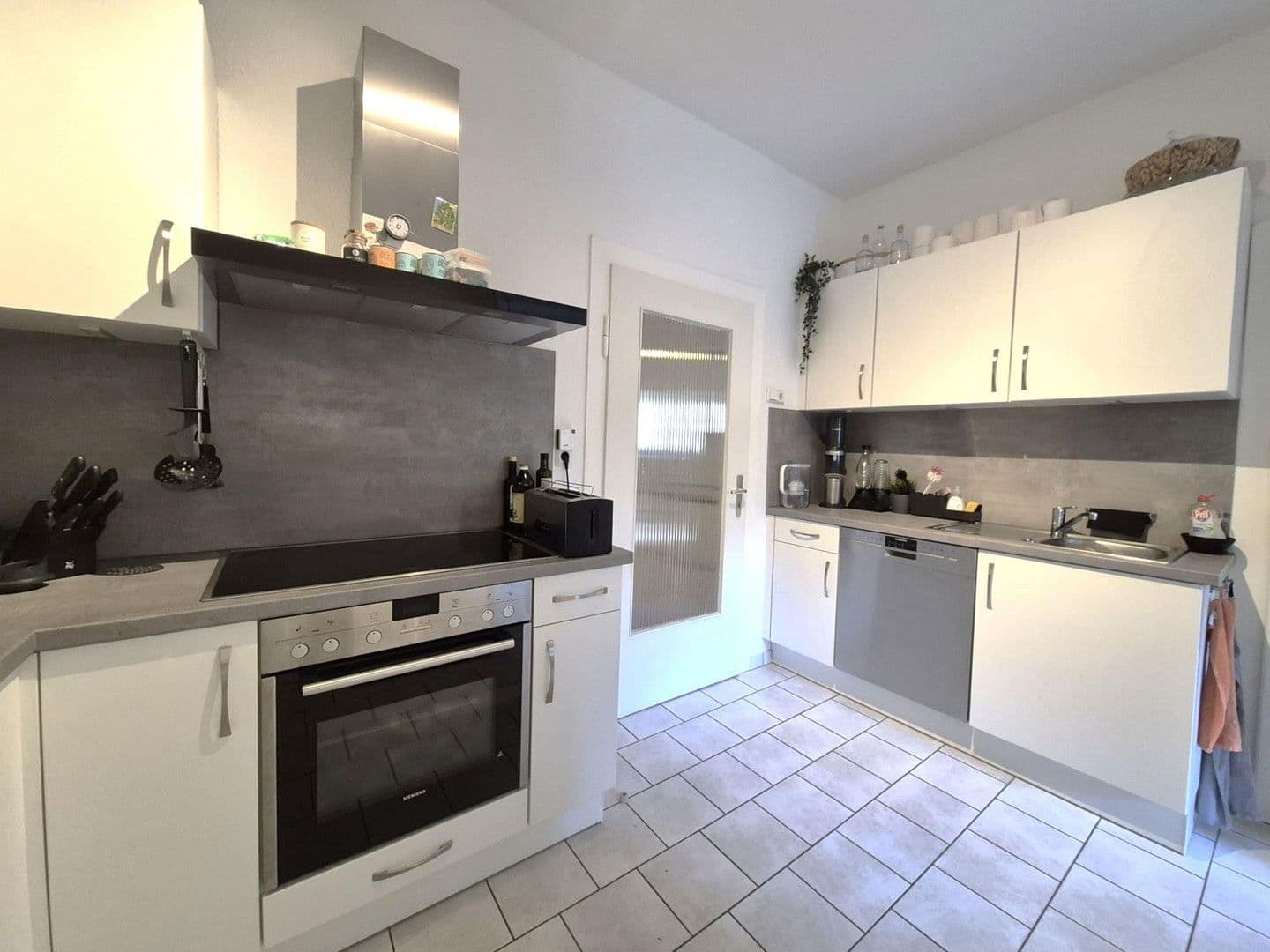 Pronájem bytu 3+1 89 m², Frankfurt, Hessen Pronájem bytu 3+1 89 m², Frankfurt, Hessen