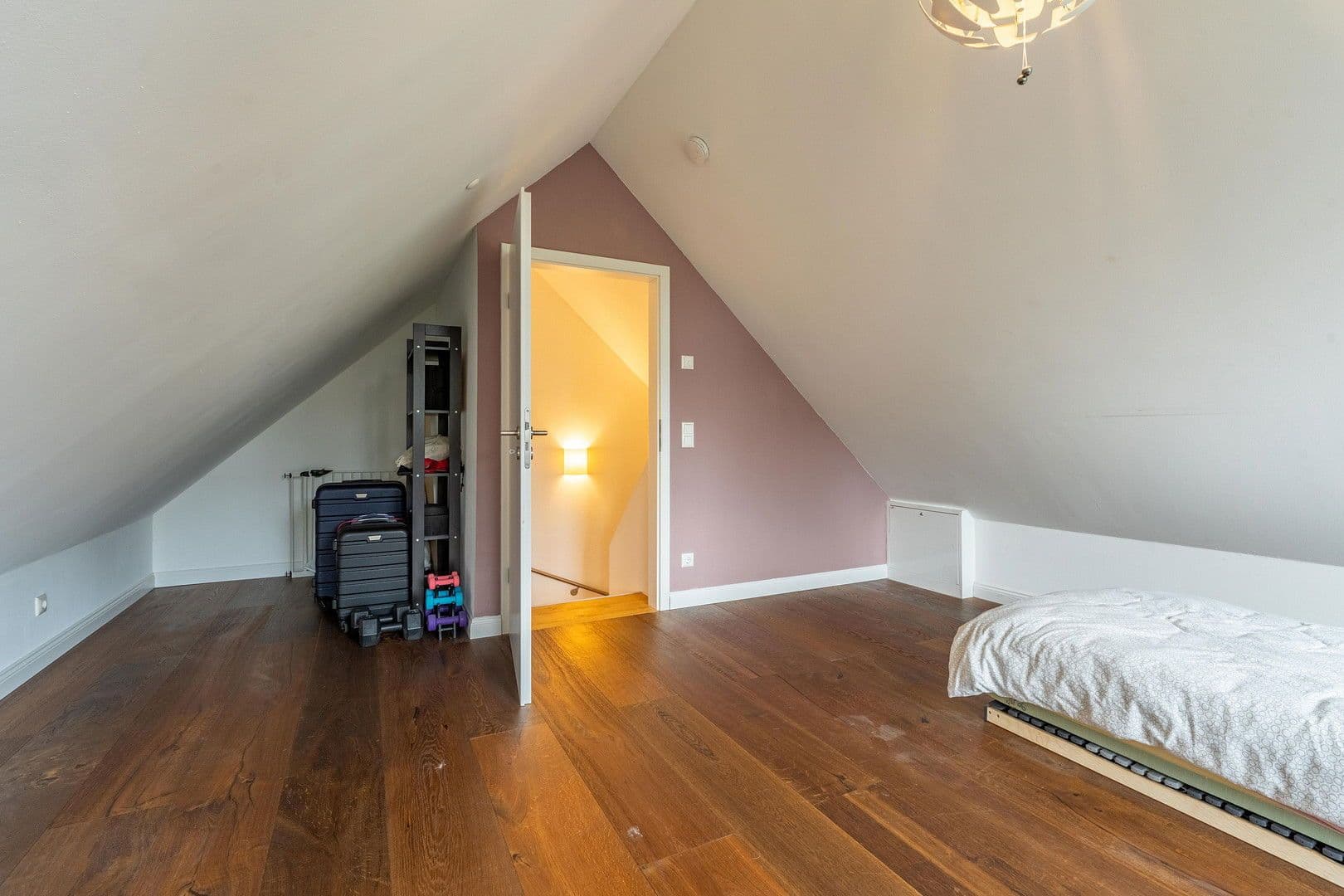 Prodej domu 117 m², pozemek 264 m², Kolberger Str., Stade, Dolní Sasko Prodej domu 117 m², pozemek 264 m², Kolberger Str., Stade, Dolní Sasko