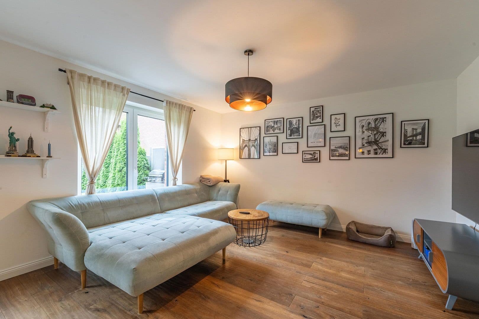 Prodej domu 117 m², pozemek 264 m², Kolberger Str., Stade, Dolní Sasko Prodej domu 117 m², pozemek 264 m², Kolberger Str., Stade, Dolní Sasko