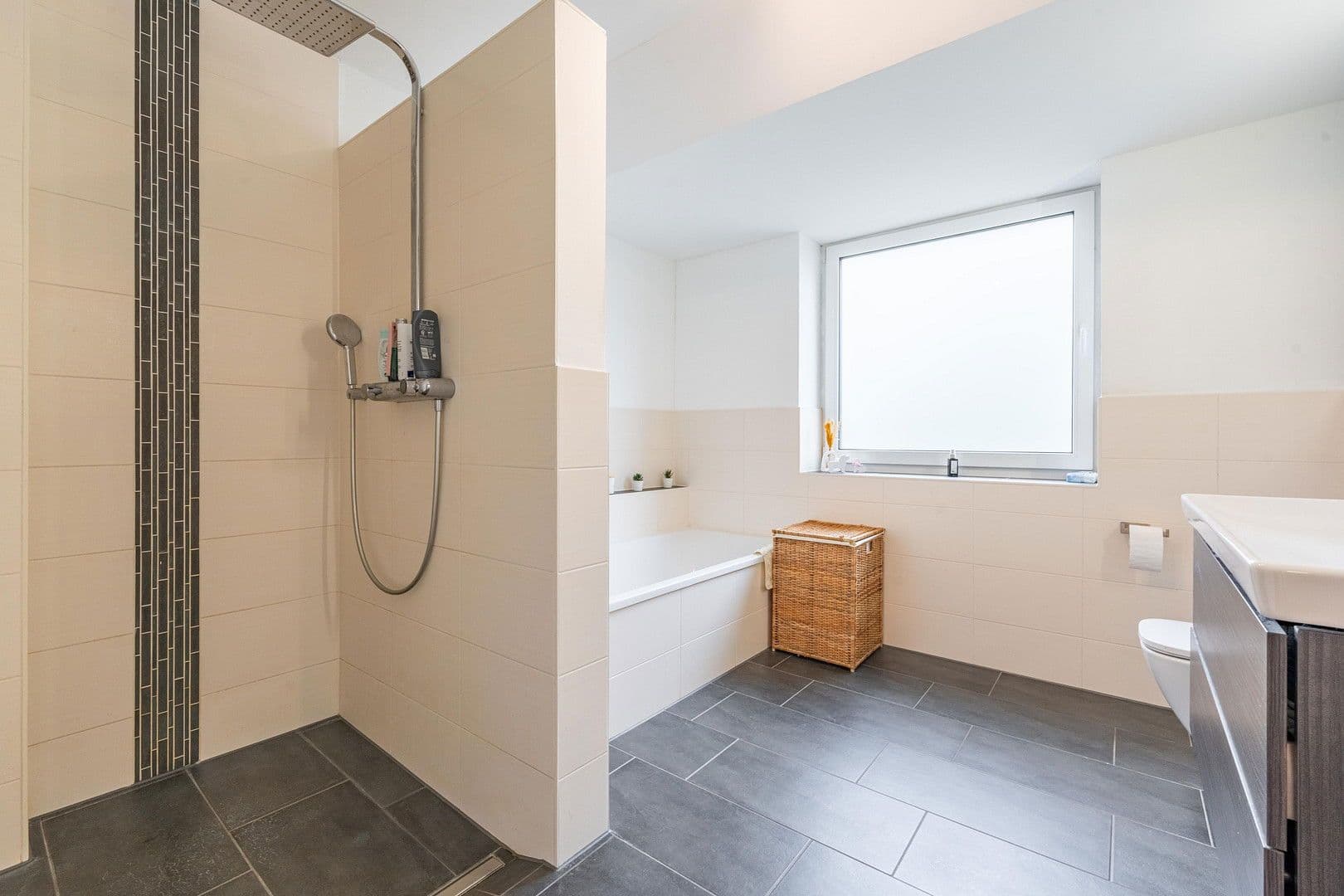 Prodej domu 117 m², pozemek 264 m², Kolberger Str., Stade, Dolní Sasko Prodej domu 117 m², pozemek 264 m², Kolberger Str., Stade, Dolní Sasko