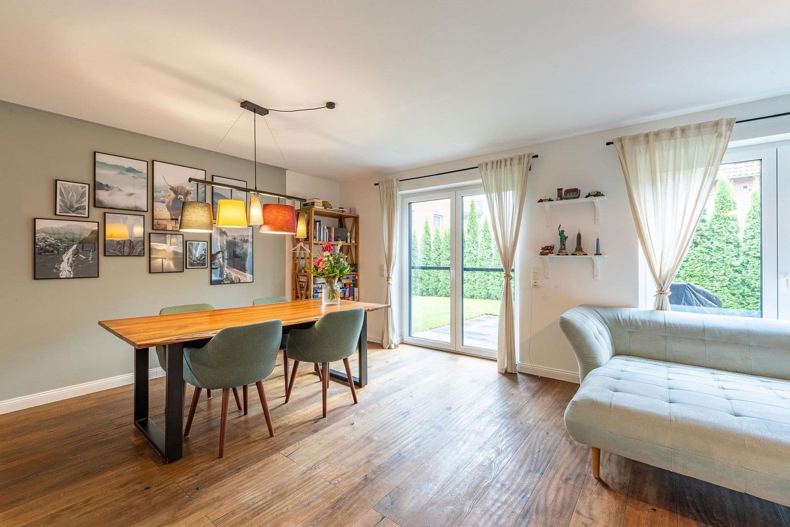 Prodej domu 117 m², pozemek 264 m², Kolberger Str., Stade, Dolní Sasko Prodej domu 117 m², pozemek 264 m², Kolberger Str., Stade, Dolní Sasko