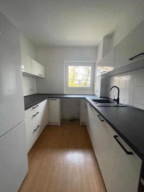 Pronájem bytu 3+1 66 m², Gerhardstr. 51, Ratingen, Severní Porýní-Vestfálsko Pronájem bytu 3+1 66 m², Gerhardstr. 51, Ratingen, Severní Porýní-Vestfálsko