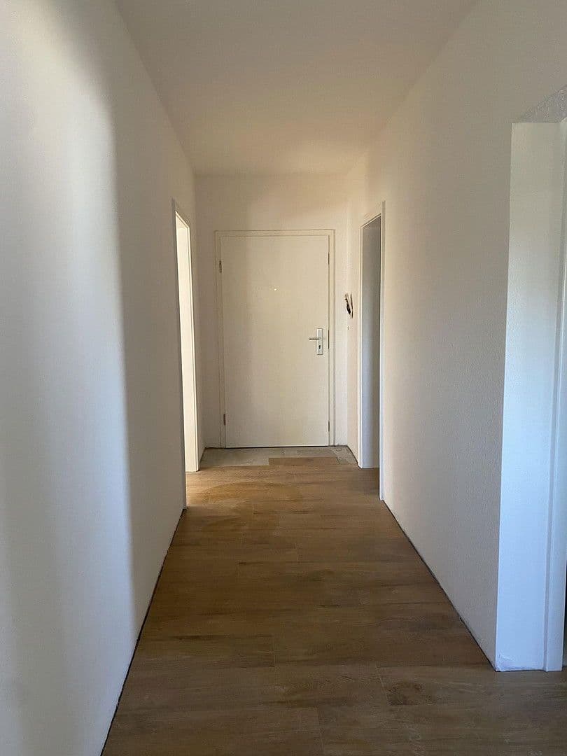 Pronájem bytu 3+1 80 m², Neuhausen auf den Fildern, Bádensko-Württembersko Pronájem bytu 3+1 80 m², Neuhausen auf den Fildern, Bádensko-Württembersko