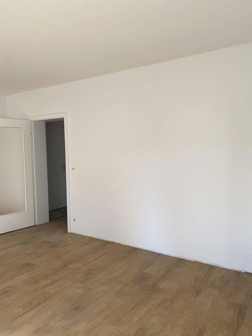 Pronájem bytu 3+1 80 m², Neuhausen auf den Fildern, Bádensko-Württembersko Pronájem bytu 3+1 80 m², Neuhausen auf den Fildern, Bádensko-Württembersko