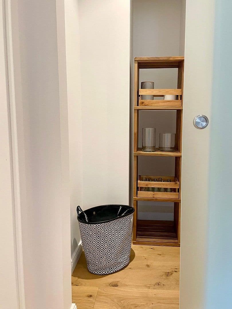 Prodej bytu 3+1 86 m², Düsseldorf, Severní Porýní-Vestfálsko Prodej bytu 3+1 86 m², Düsseldorf, Severní Porýní-Vestfálsko