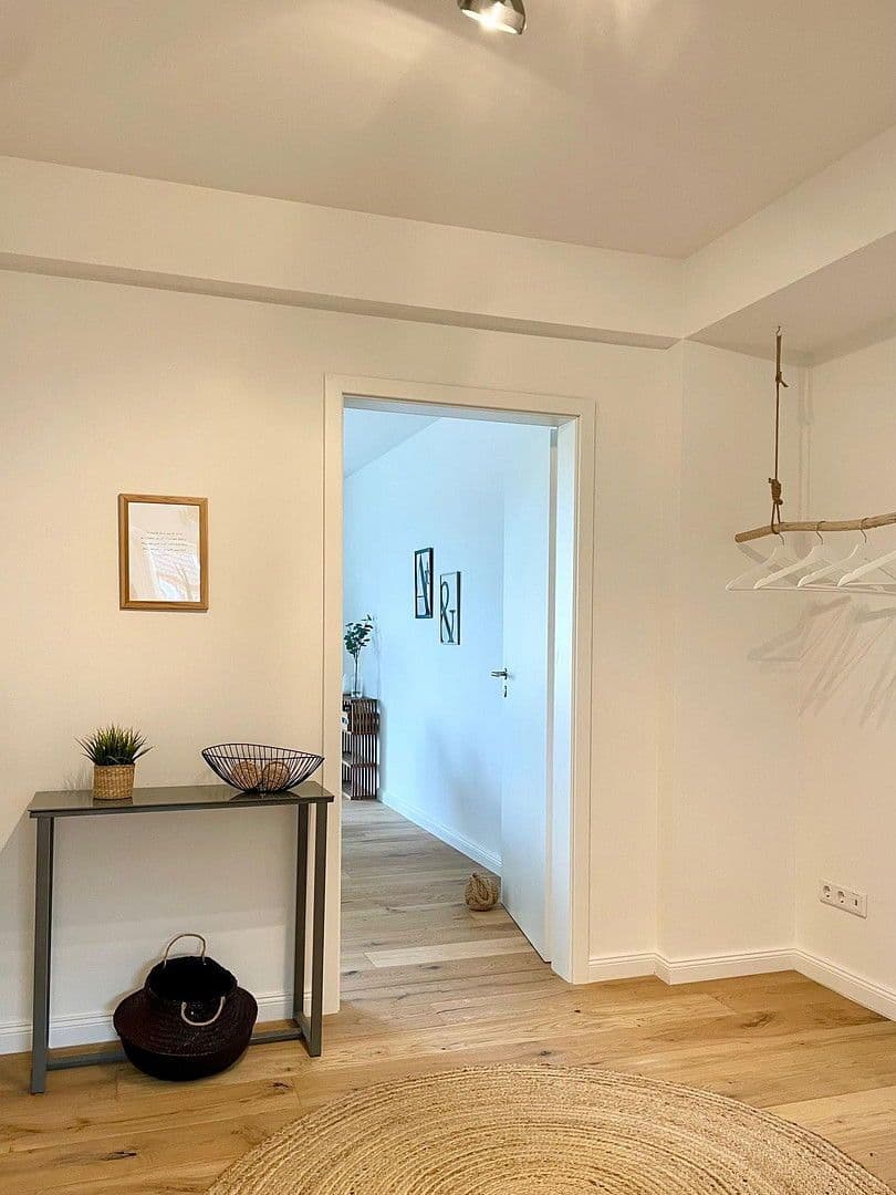 Prodej bytu 3+1 86 m², Düsseldorf, Severní Porýní-Vestfálsko Prodej bytu 3+1 86 m², Düsseldorf, Severní Porýní-Vestfálsko