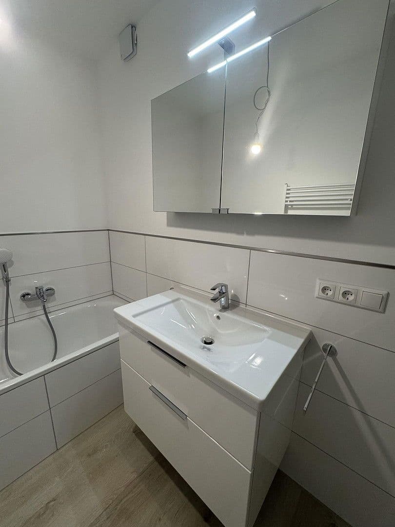 Pronájem bytu 4+1 132 m², Rellingen, Šlesvicko-Holštýnsko Pronájem bytu 4+1 132 m², Rellingen, Šlesvicko-Holštýnsko