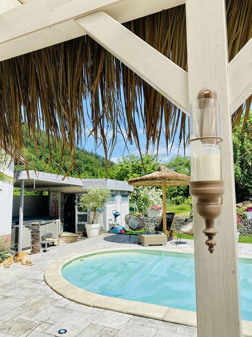 Prodej domu 220 m², pozemek 504 m², Schopfheim, Bádensko-Württembersko Prodej domu 220 m², pozemek 504 m², Schopfheim, Bádensko-Württembersko