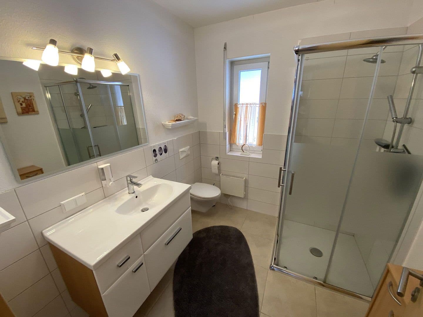 Prodej domu 220 m², pozemek 504 m², Schopfheim, Bádensko-Württembersko Prodej domu 220 m², pozemek 504 m², Schopfheim, Bádensko-Württembersko