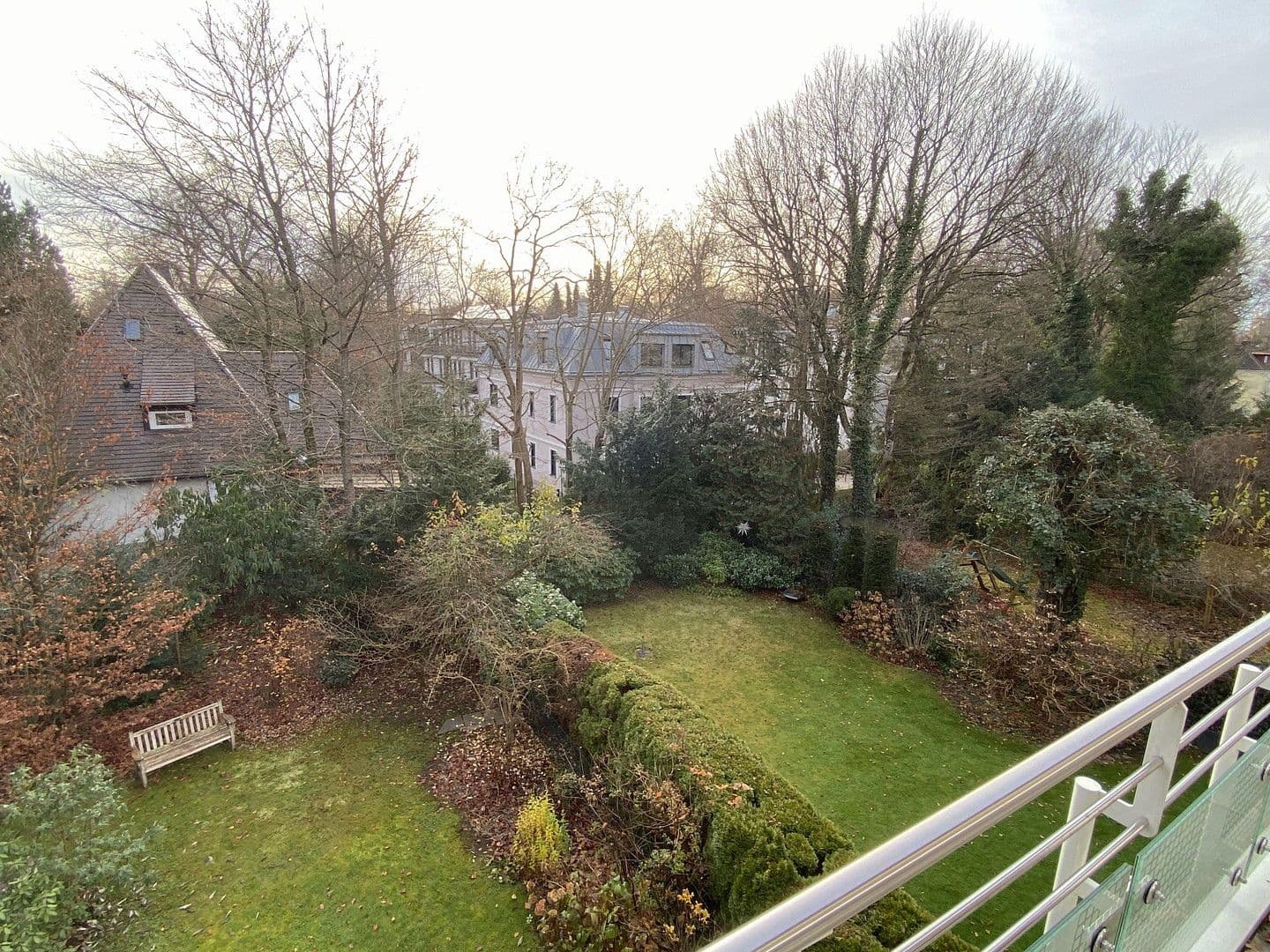 Prodej bytu 4+1 131 m², Alois-Wohlmuth-Straße 23, München, Bavorsko Prodej bytu 4+1 131 m², Alois-Wohlmuth-Straße 23, München, Bavorsko