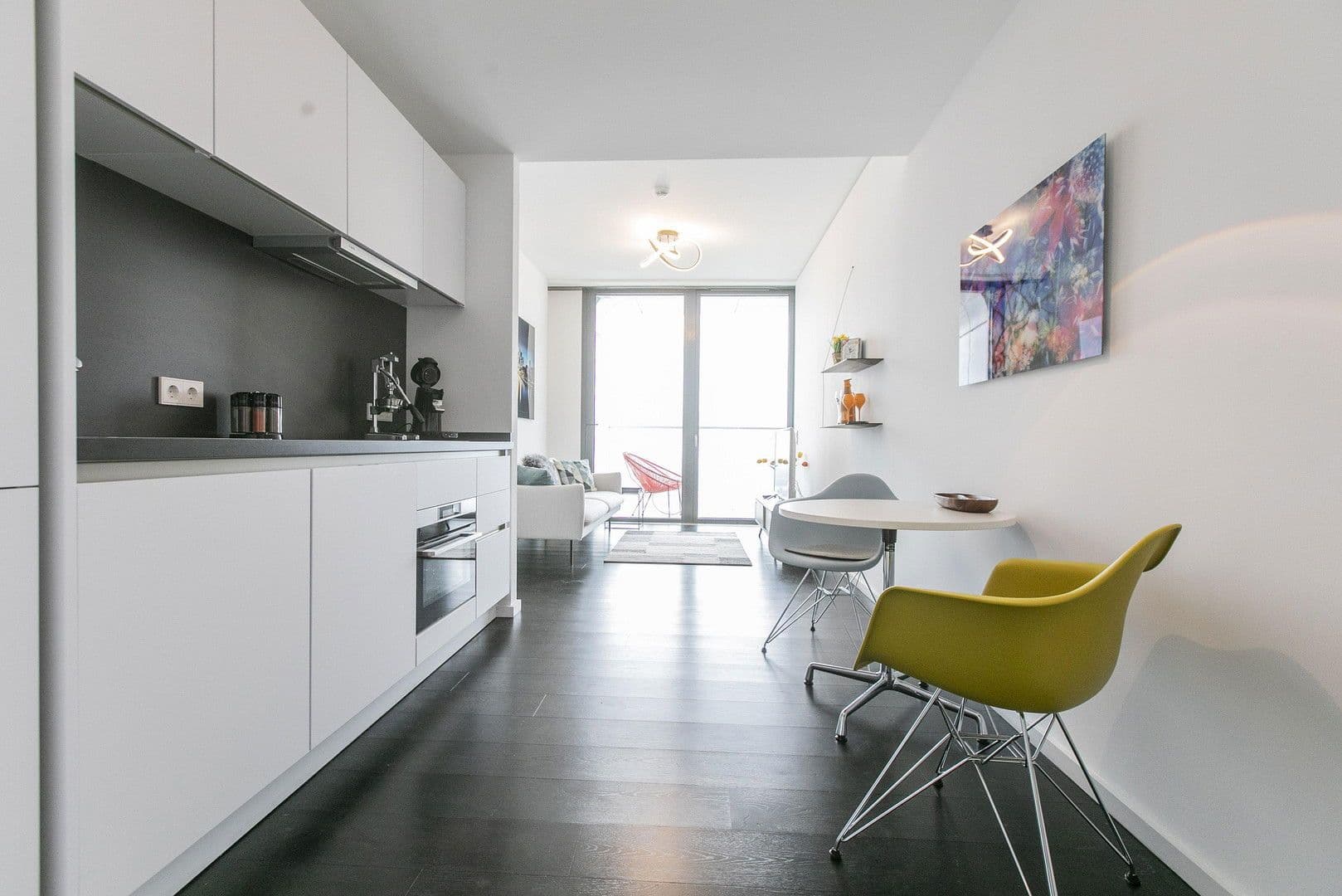 Pronájem bytu 2+1 57 m², Europa Allee 2, Frankfurt, Hessen Pronájem bytu 2+1 57 m², Europa Allee 2, Frankfurt, Hessen