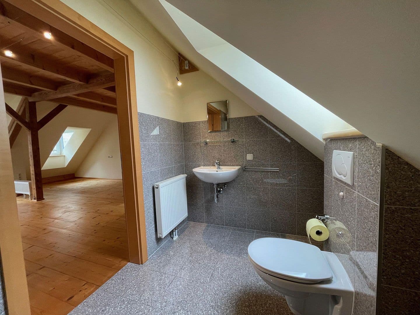 Pronájem bytu 1+1 35 m², Frauenberg 9, Krems/Stein, Dolní Rakousko Pronájem bytu 1+1 35 m², Frauenberg 9, Krems/Stein, Dolní Rakousko