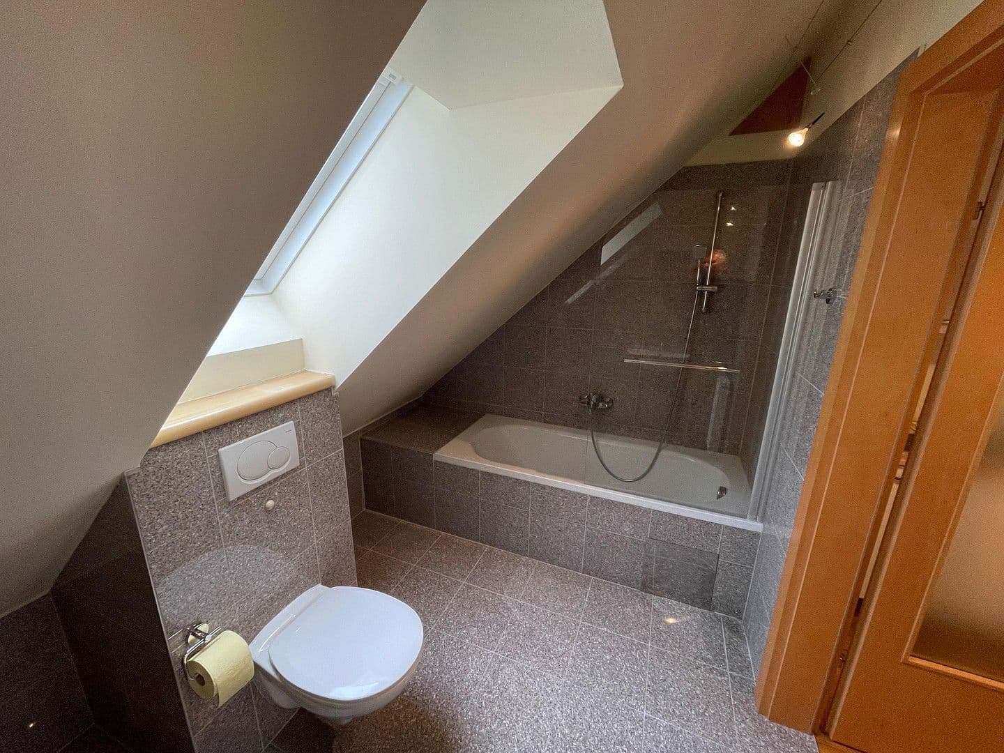 Pronájem bytu 1+1 35 m², Frauenberg 9, Krems/Stein, Dolní Rakousko Pronájem bytu 1+1 35 m², Frauenberg 9, Krems/Stein, Dolní Rakousko