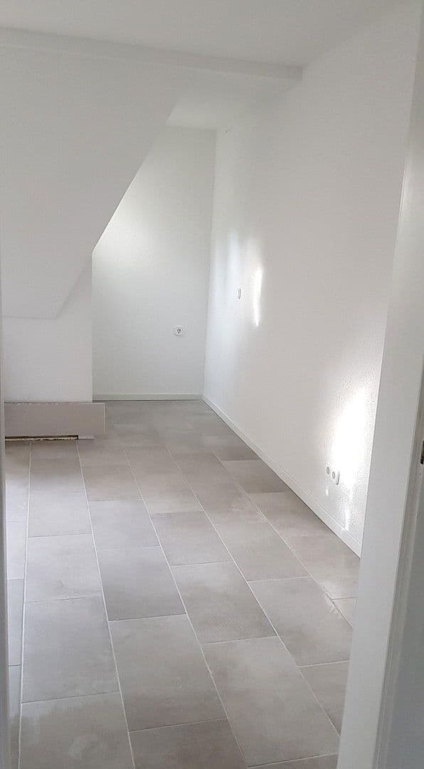 Pronájem bytu 4+1 85 m², Bischofswerda, Sasko Pronájem bytu 4+1 85 m², Bischofswerda, Sasko