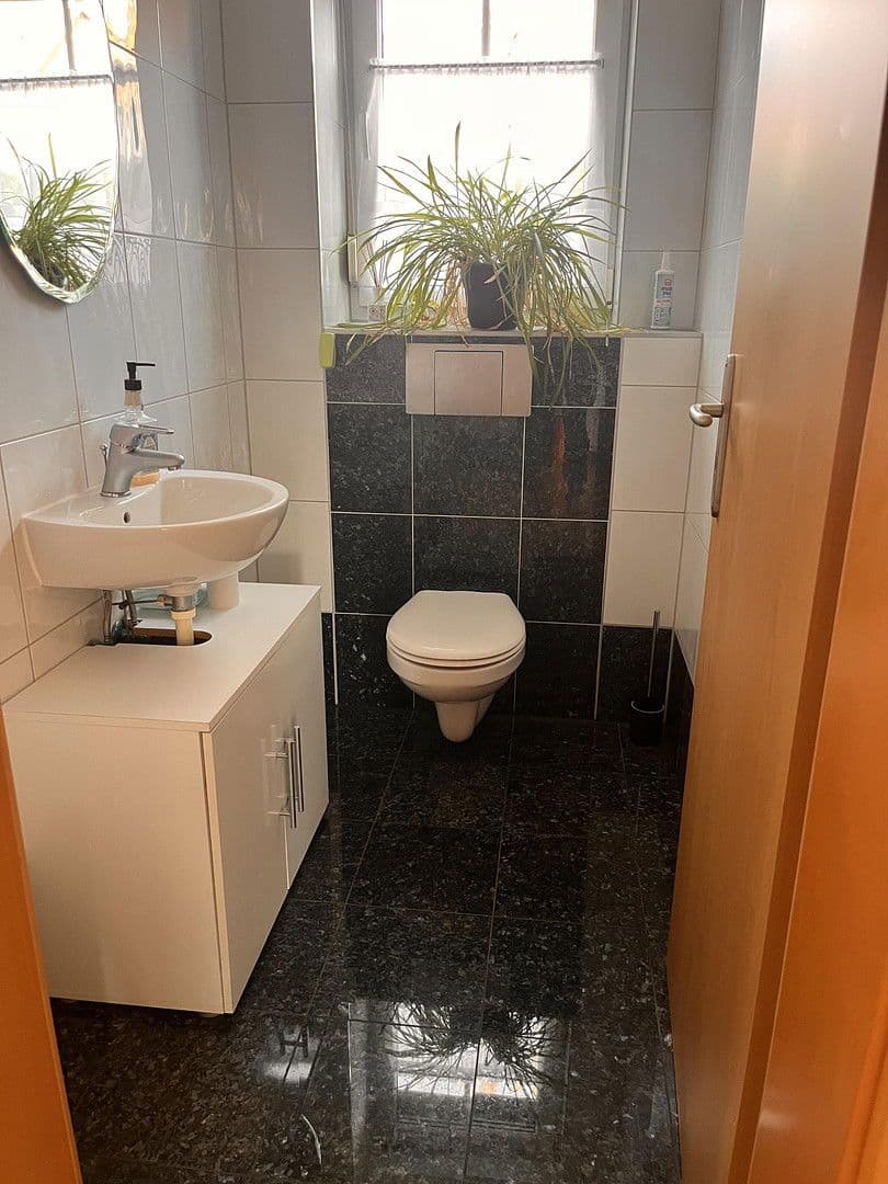 Prodej domu 180 m², pozemek 456 m², Von Uslar Weg 6 a, Sehnde, Dolní Sasko Prodej domu 180 m², pozemek 456 m², Von Uslar Weg 6 a, Sehnde, Dolní Sasko