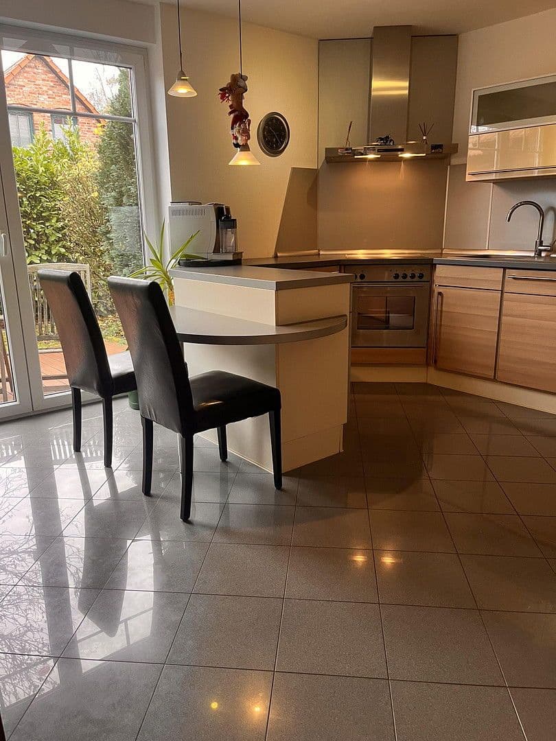 Prodej domu 180 m², pozemek 456 m², Von Uslar Weg 6 a, Sehnde, Dolní Sasko Prodej domu 180 m², pozemek 456 m², Von Uslar Weg 6 a, Sehnde, Dolní Sasko