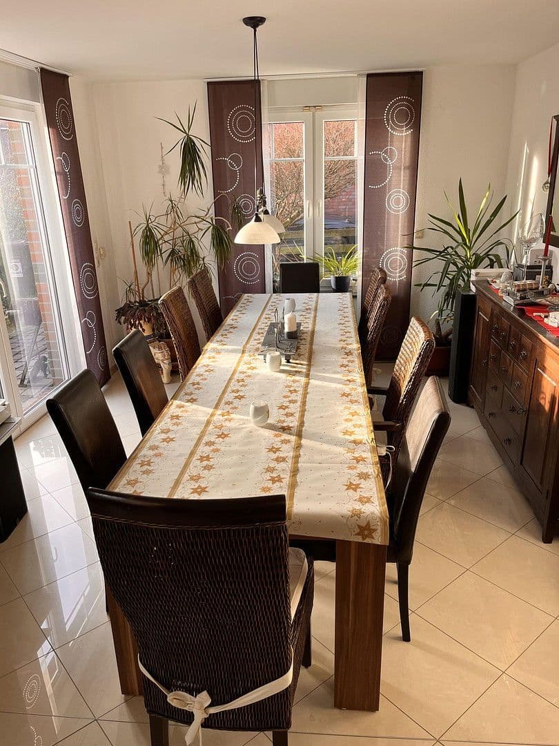 Prodej domu 180 m², pozemek 456 m², Von Uslar Weg 6 a, Sehnde, Dolní Sasko Prodej domu 180 m², pozemek 456 m², Von Uslar Weg 6 a, Sehnde, Dolní Sasko