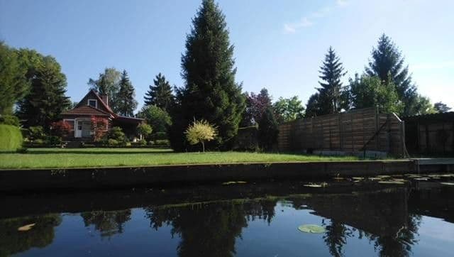 Prodej domu 90 m², pozemek 450 m², Berlin, Berlín Prodej domu 90 m², pozemek 450 m², Berlin, Berlín