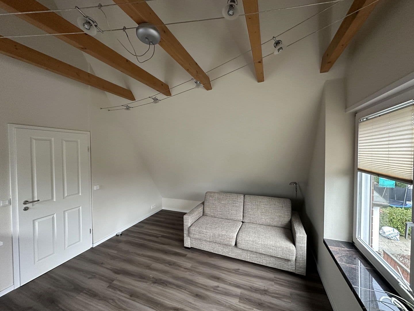 Prodej domu 109 m², pozemek 498 m², Flagentwiete 58, Pinneberg, Šlesvicko-Holštýnsko Prodej domu 109 m², pozemek 498 m², Flagentwiete 58, Pinneberg, Šlesvicko-Holštýnsko