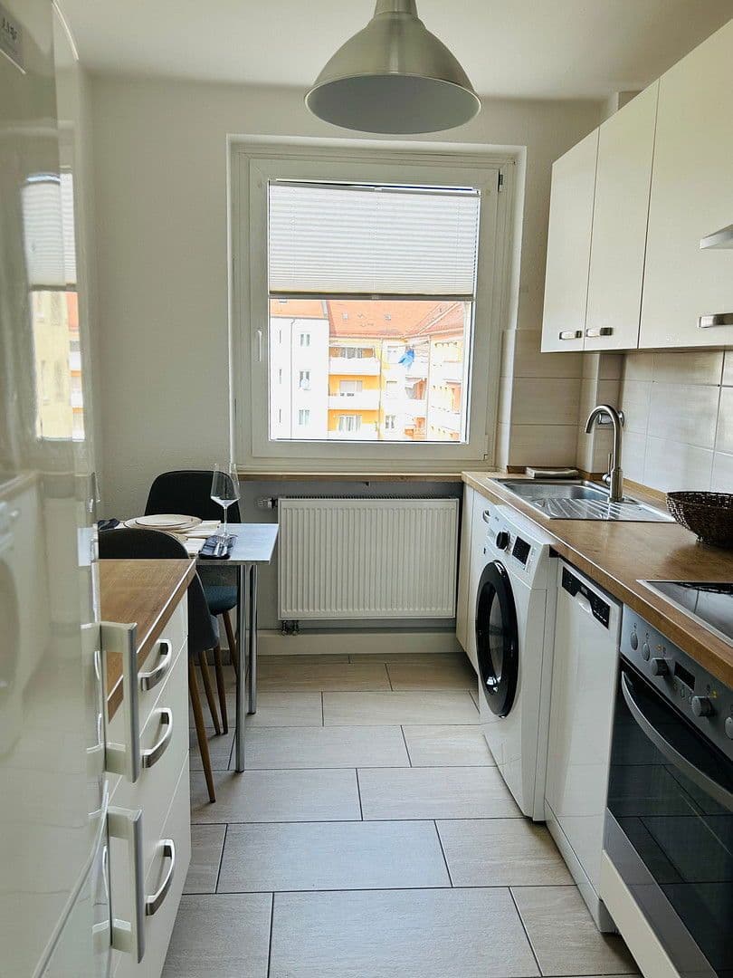 Pronájem bytu 3+1 59 m², Schwannstrasse 7, Nürnberg, Bavorsko Pronájem bytu 3+1 59 m², Schwannstrasse 7, Nürnberg, Bavorsko