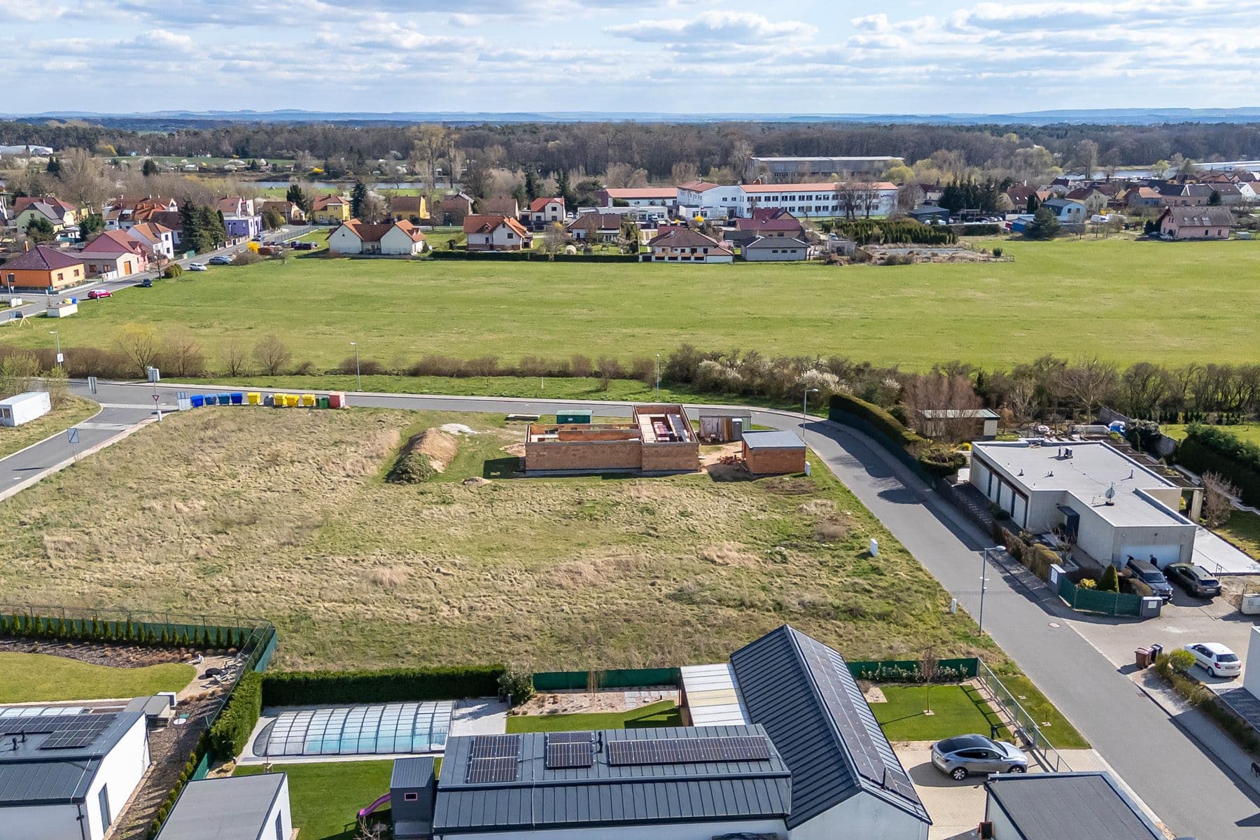 Prodej pozemku 848 m², Na Hroudách 1, Nymburk, Středočeský kraj Prodej pozemku 848 m², Na Hroudách 1, Nymburk, Středočeský kraj