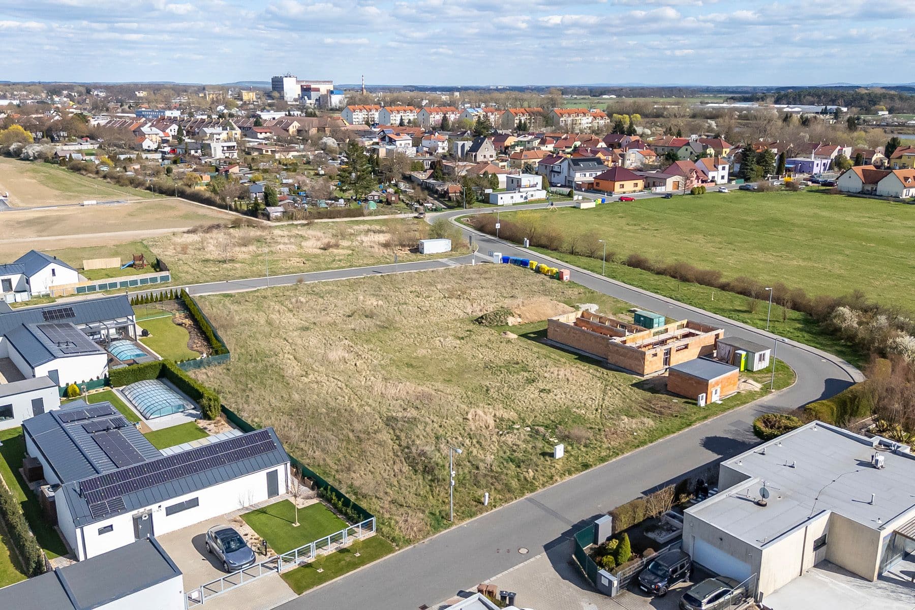 Prodej pozemku 848 m², Na Hroudách 1, Nymburk, Středočeský kraj Prodej pozemku 848 m², Na Hroudách 1, Nymburk, Středočeský kraj