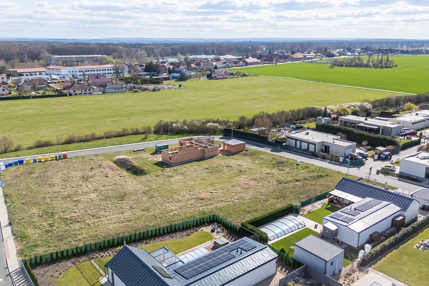 Prodej pozemku 848 m², Na Hroudách 1, Nymburk, Středočeský kraj Prodej pozemku 848 m², Na Hroudách 1, Nymburk, Středočeský kraj