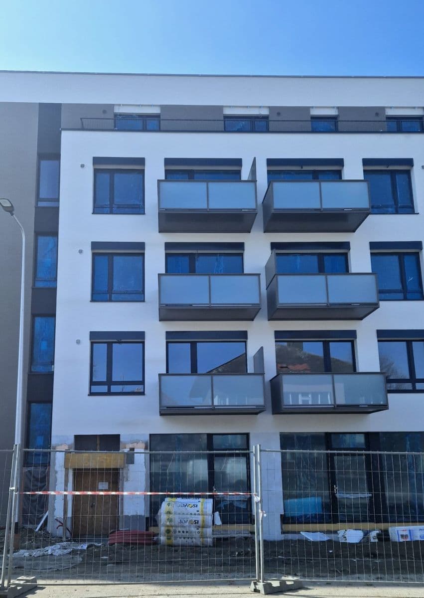 Prodej bytu 3+kk 74 m², Ke stadionu, Kladno, Středočeský kraj Prodej bytu 3+kk 74 m², Ke stadionu, Kladno, Středočeský kraj