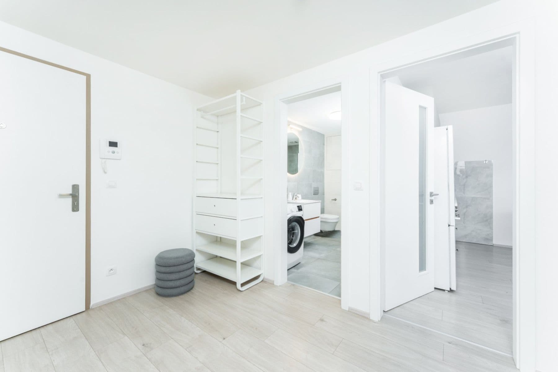 Pronájem bytu 53 m², V Háji, Praha, Praha Pronájem bytu 53 m², V Háji, Praha, Praha