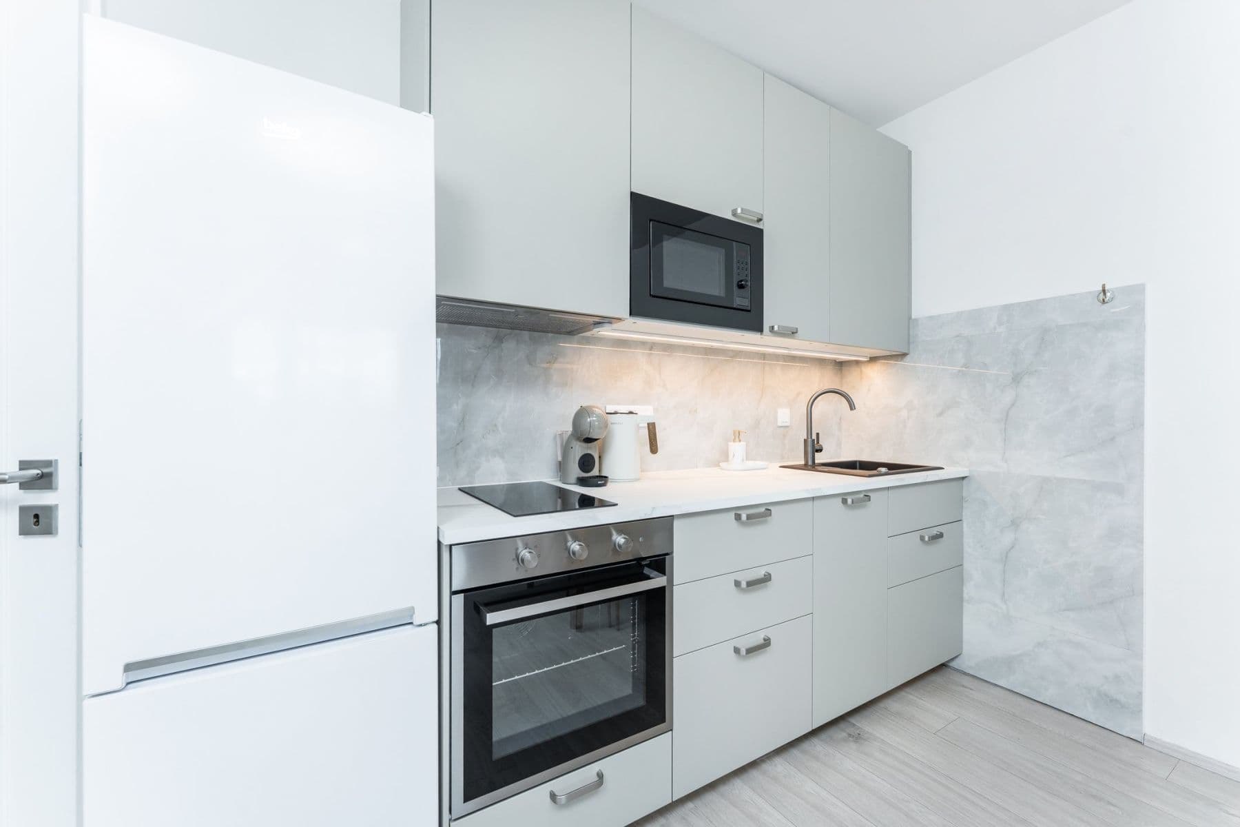 Pronájem bytu 53 m², V Háji, Praha, Praha Pronájem bytu 53 m², V Háji, Praha, Praha