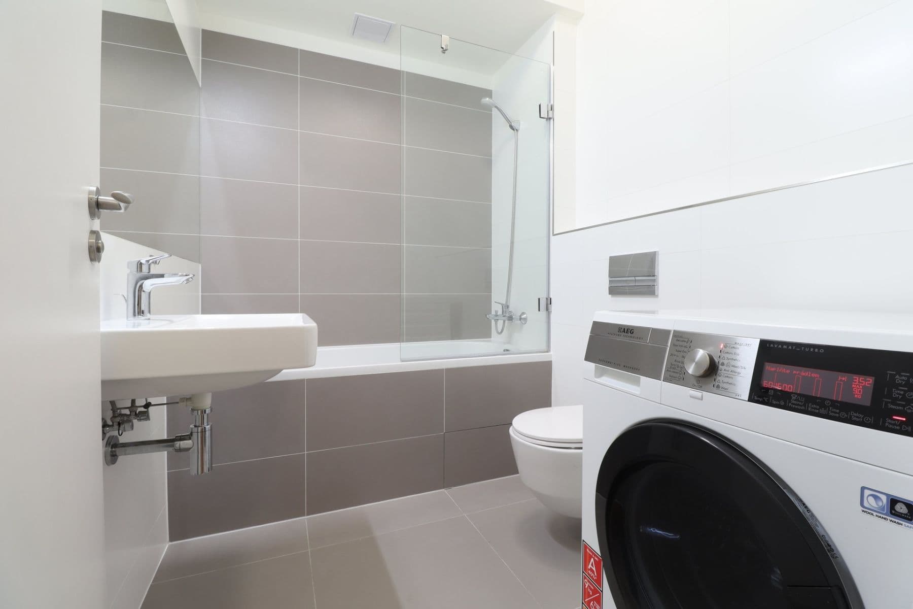 Pronájem bytu 2+kk 55 m², Střížkovská, Praha, Praha Pronájem bytu 2+kk 55 m², Střížkovská, Praha, Praha