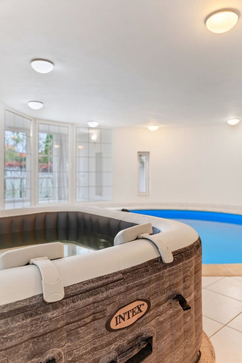 Pronájem bytu 750 m², Karla Tomáše, Praha, Praha Pronájem bytu 750 m², Karla Tomáše, Praha, Praha