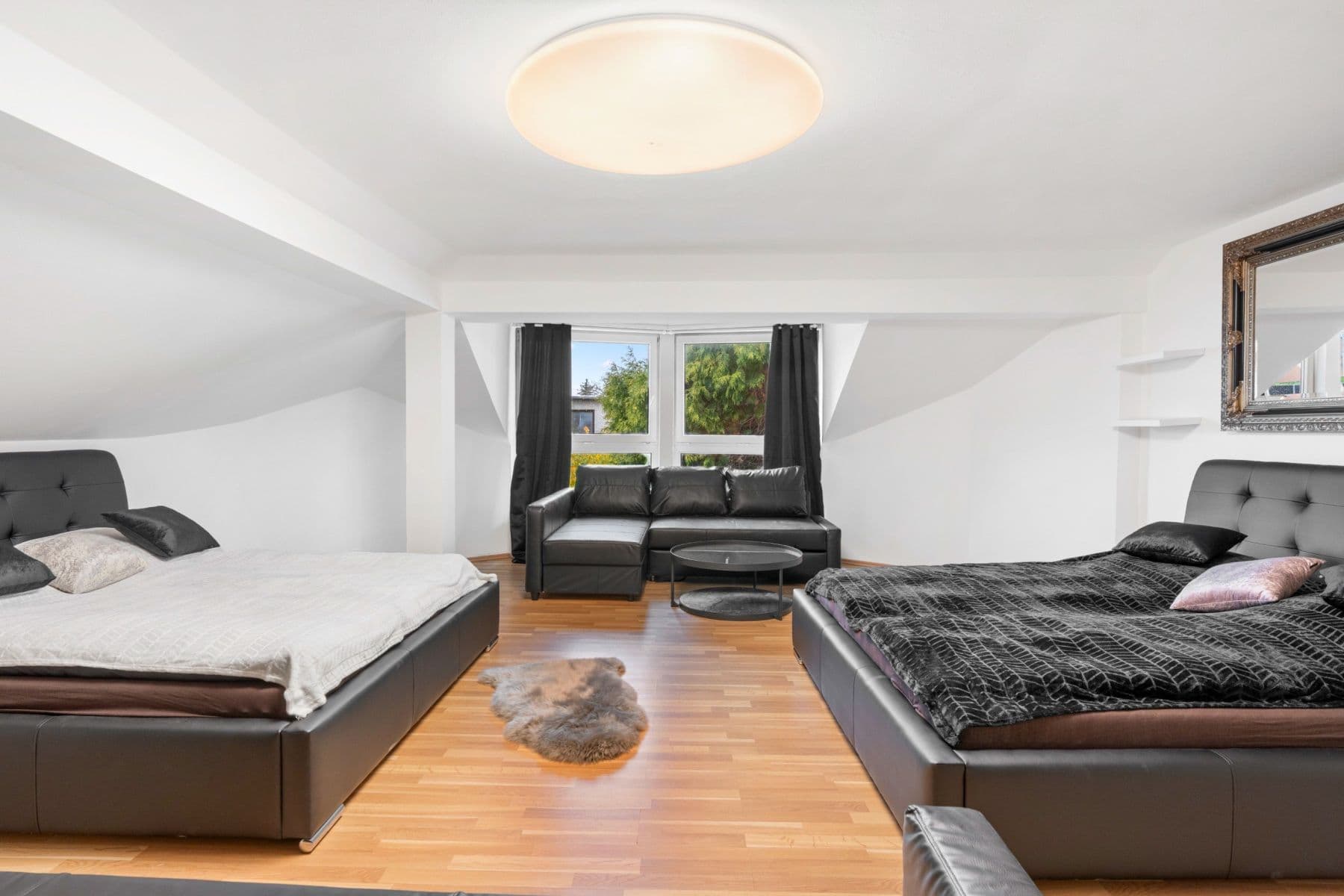 Pronájem bytu 750 m², Karla Tomáše, Praha, Praha Pronájem bytu 750 m², Karla Tomáše, Praha, Praha