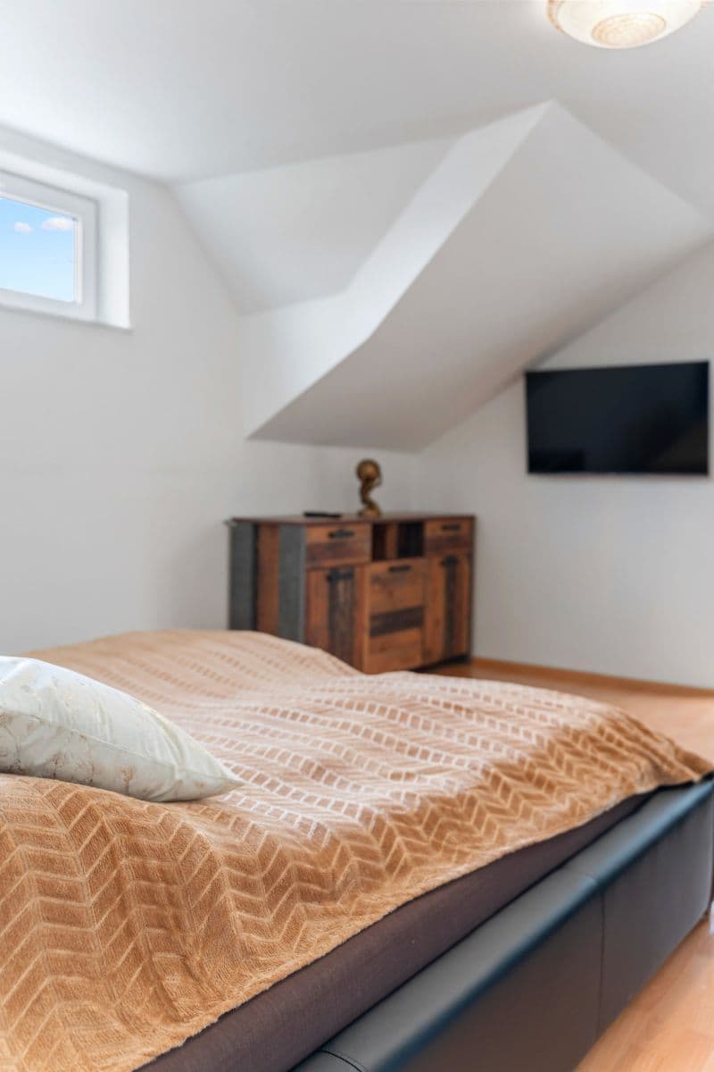 Pronájem bytu 750 m², Karla Tomáše, Praha, Praha Pronájem bytu 750 m², Karla Tomáše, Praha, Praha