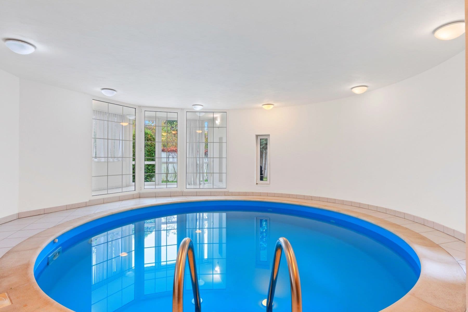 Pronájem bytu 750 m², Karla Tomáše, Praha, Praha Pronájem bytu 750 m², Karla Tomáše, Praha, Praha