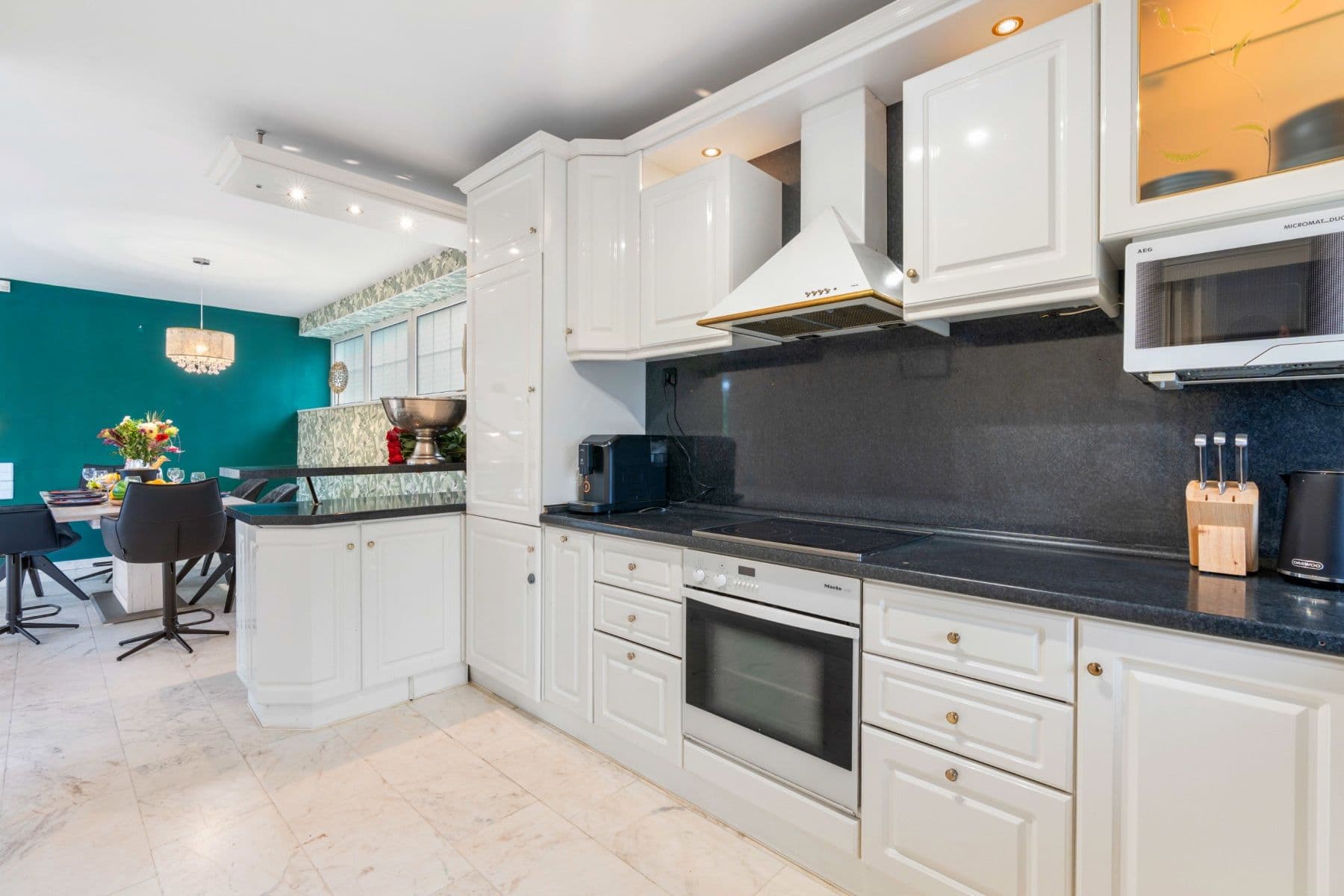 Pronájem bytu 750 m², Karla Tomáše, Praha, Praha Pronájem bytu 750 m², Karla Tomáše, Praha, Praha