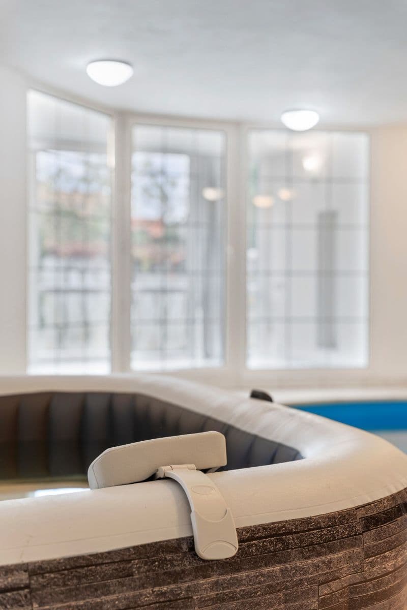 Pronájem bytu 750 m², Karla Tomáše, Praha, Praha Pronájem bytu 750 m², Karla Tomáše, Praha, Praha