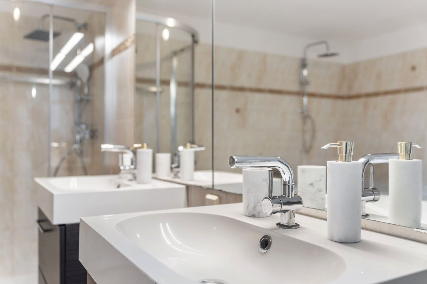 Pronájem bytu 750 m², Karla Tomáše, Praha, Praha Pronájem bytu 750 m², Karla Tomáše, Praha, Praha