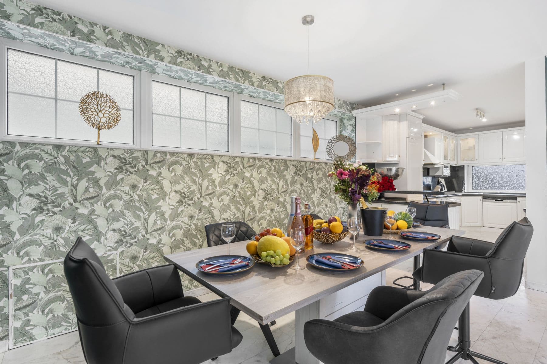 Pronájem bytu 750 m², Karla Tomáše, Praha, Praha Pronájem bytu 750 m², Karla Tomáše, Praha, Praha