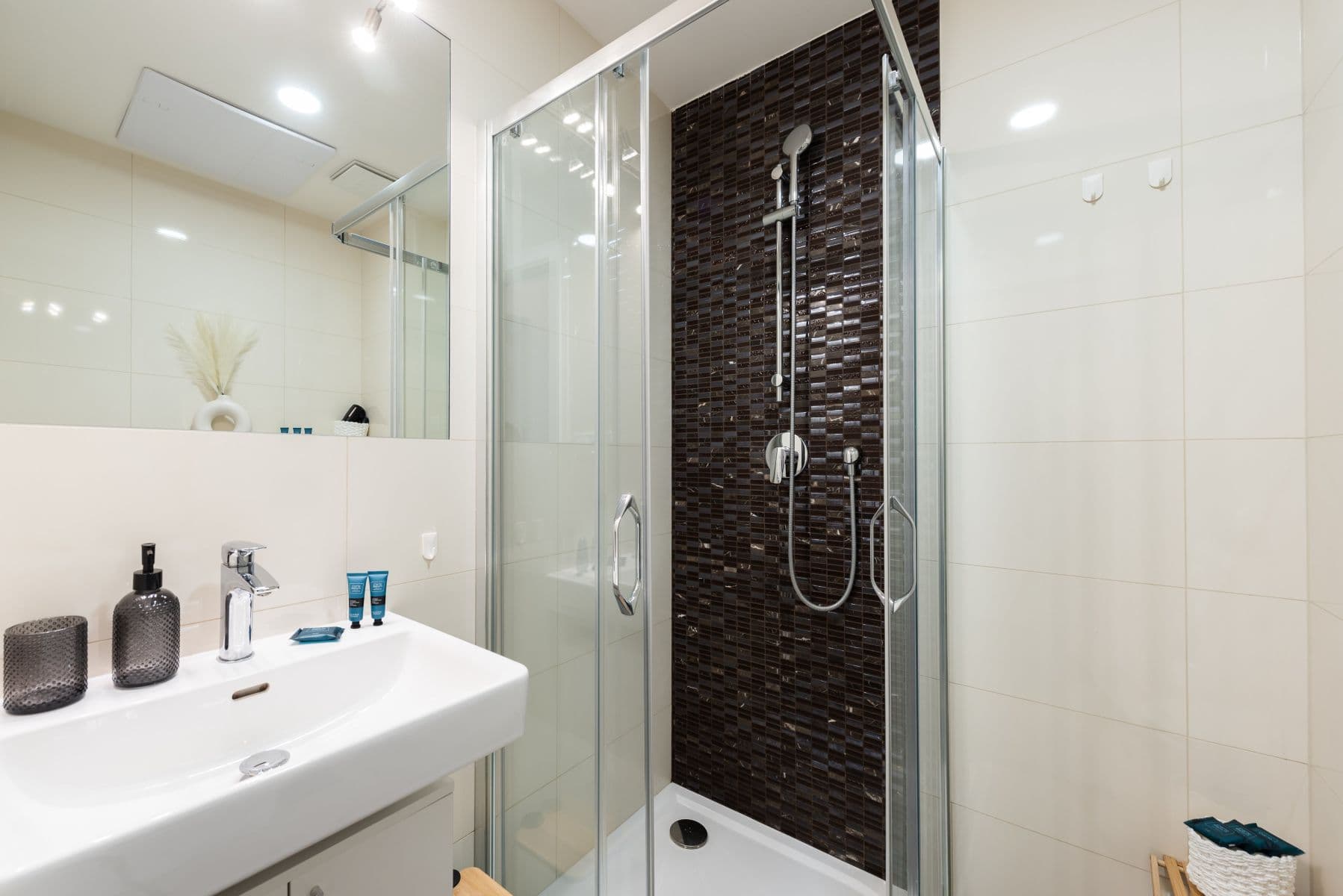 Pronájem bytu 18 m², Čelakovského sady, Praha, Praha Pronájem bytu 18 m², Čelakovského sady, Praha, Praha