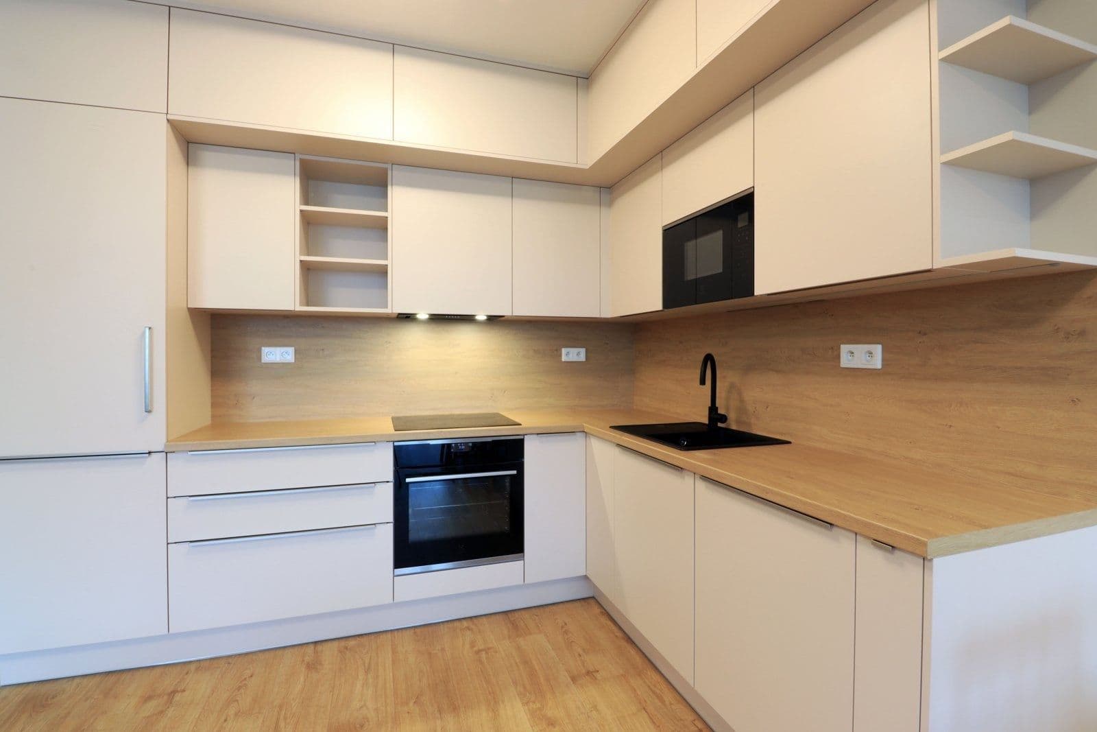 Pronájem bytu 3+kk 75 m², Dagmar Burešové, Praha, Praha Pronájem bytu 3+kk 75 m², Dagmar Burešové, Praha, Praha