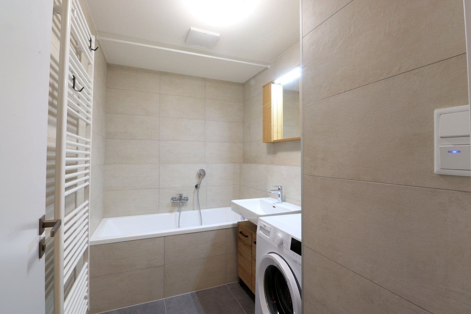 Pronájem bytu 3+kk 75 m², Dagmar Burešové, Praha, Praha Pronájem bytu 3+kk 75 m², Dagmar Burešové, Praha, Praha