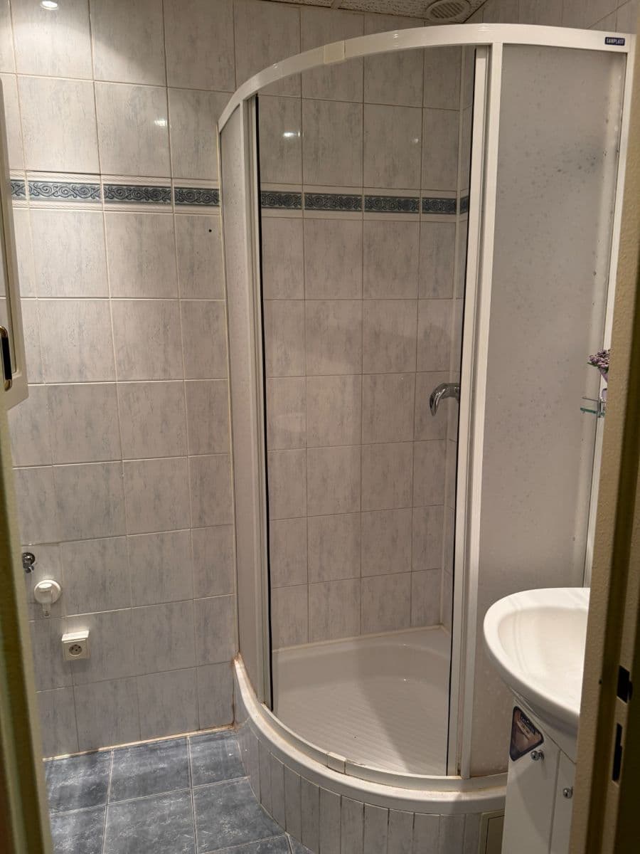 Prodej bytu 2+1 49 m², Bělehradská, Kladno, Středočeský kraj Prodej bytu 2+1 49 m², Bělehradská, Kladno, Středočeský kraj