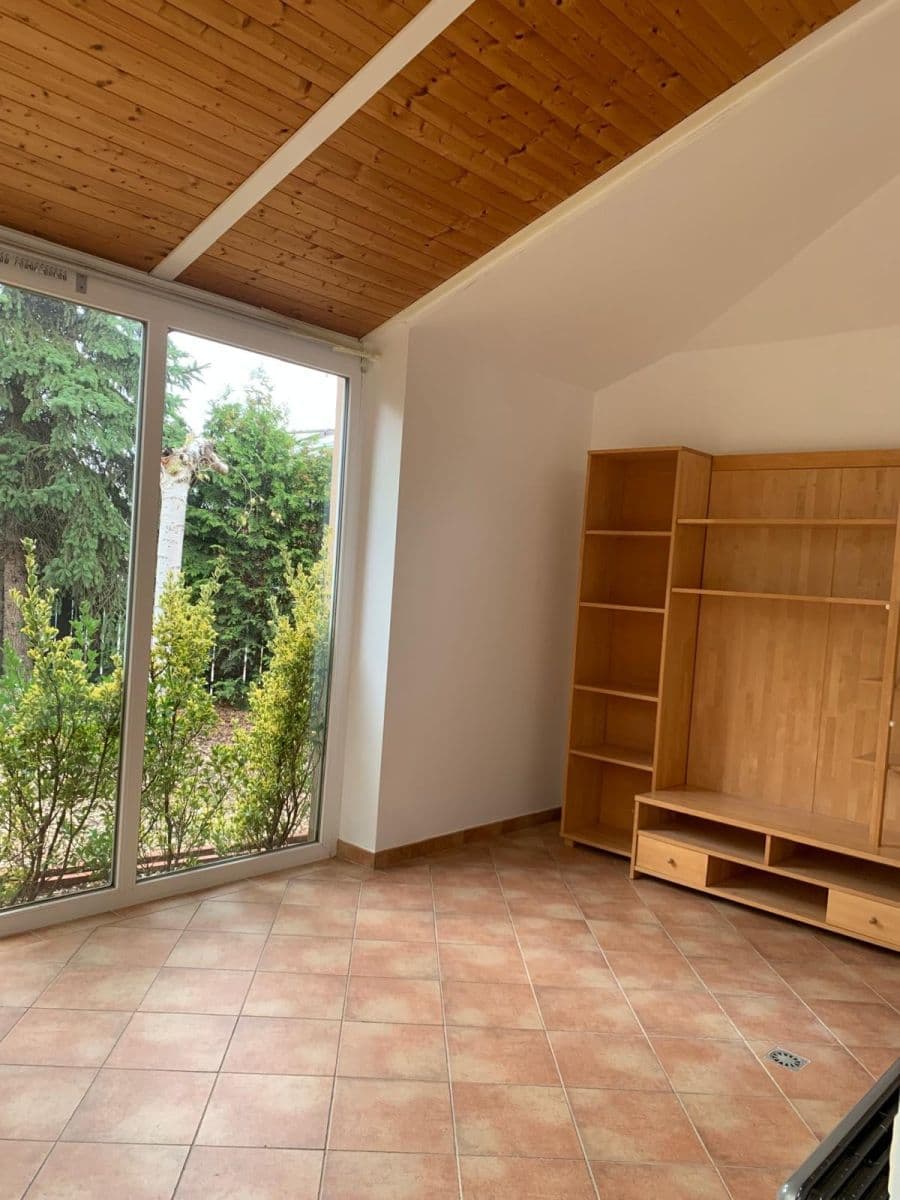 Pronájem domu 280 m², pozemek 457 m², Keltská, Statenice, Středočeský kraj Pronájem domu 280 m², pozemek 457 m², Keltská, Statenice, Středočeský kraj