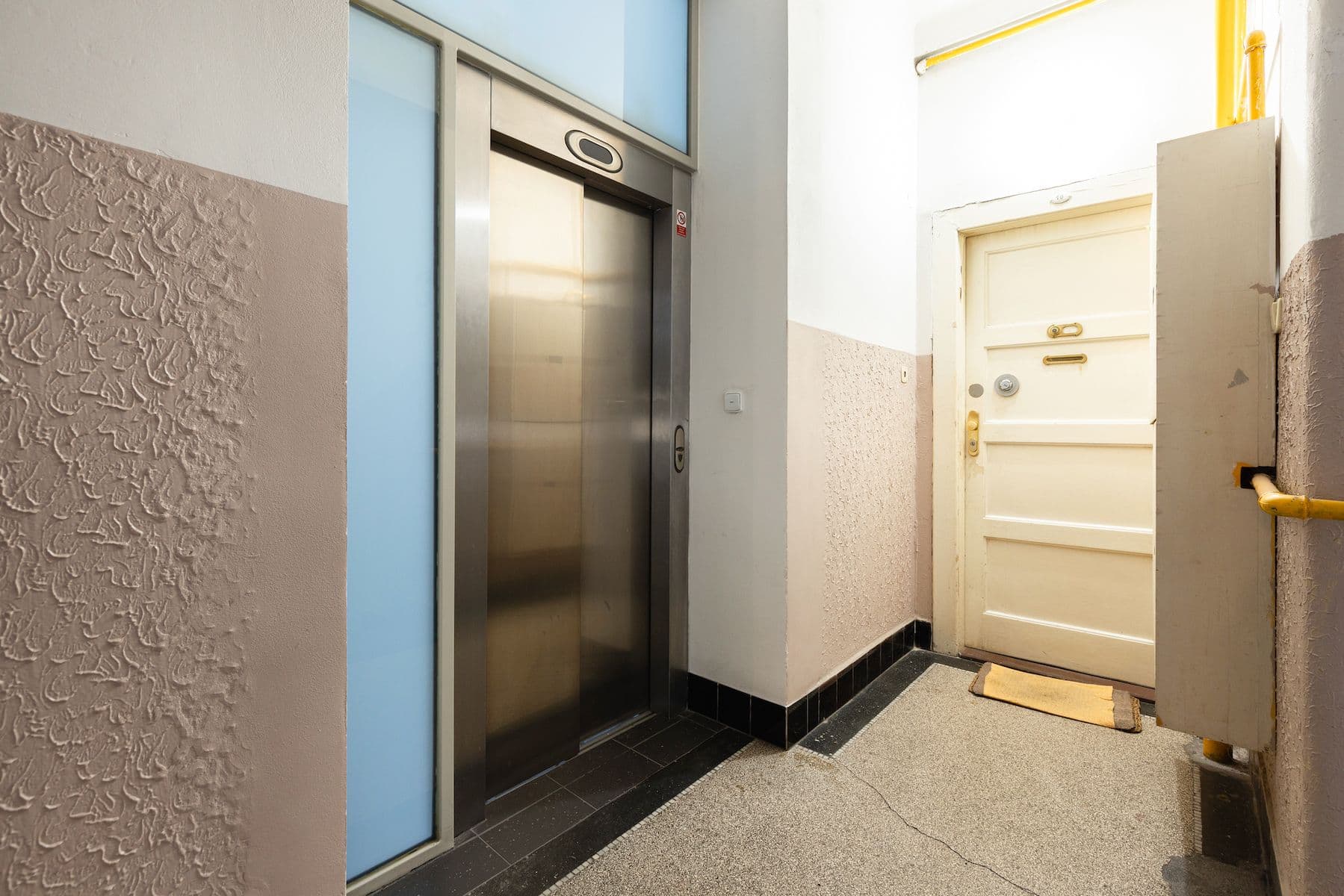 Prodej bytu 2+kk 64 m², Tovární, Praha, Praha Prodej bytu 2+kk 64 m², Tovární, Praha, Praha