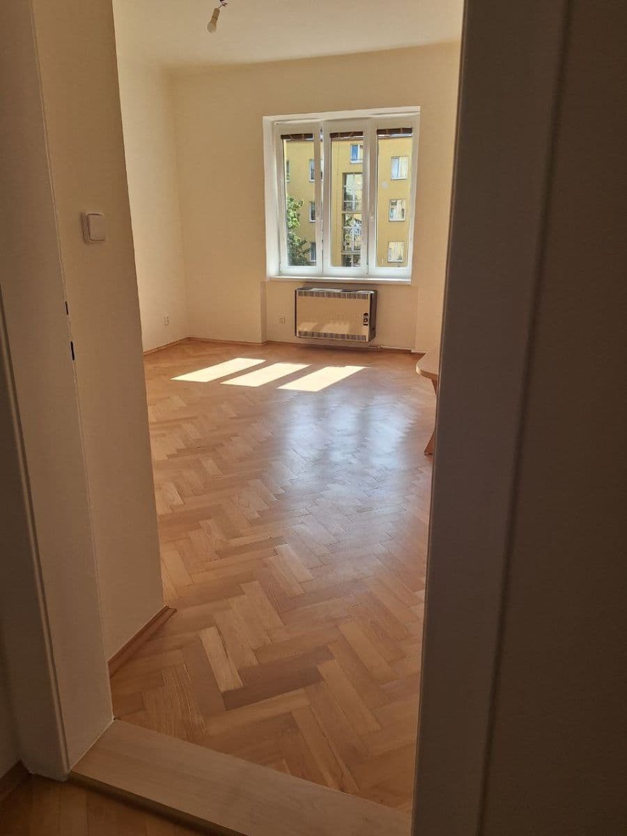 Pronájem bytu 2+kk 50 m², Černokostelecká, Praha, Praha Pronájem bytu 2+kk 50 m², Černokostelecká, Praha, Praha