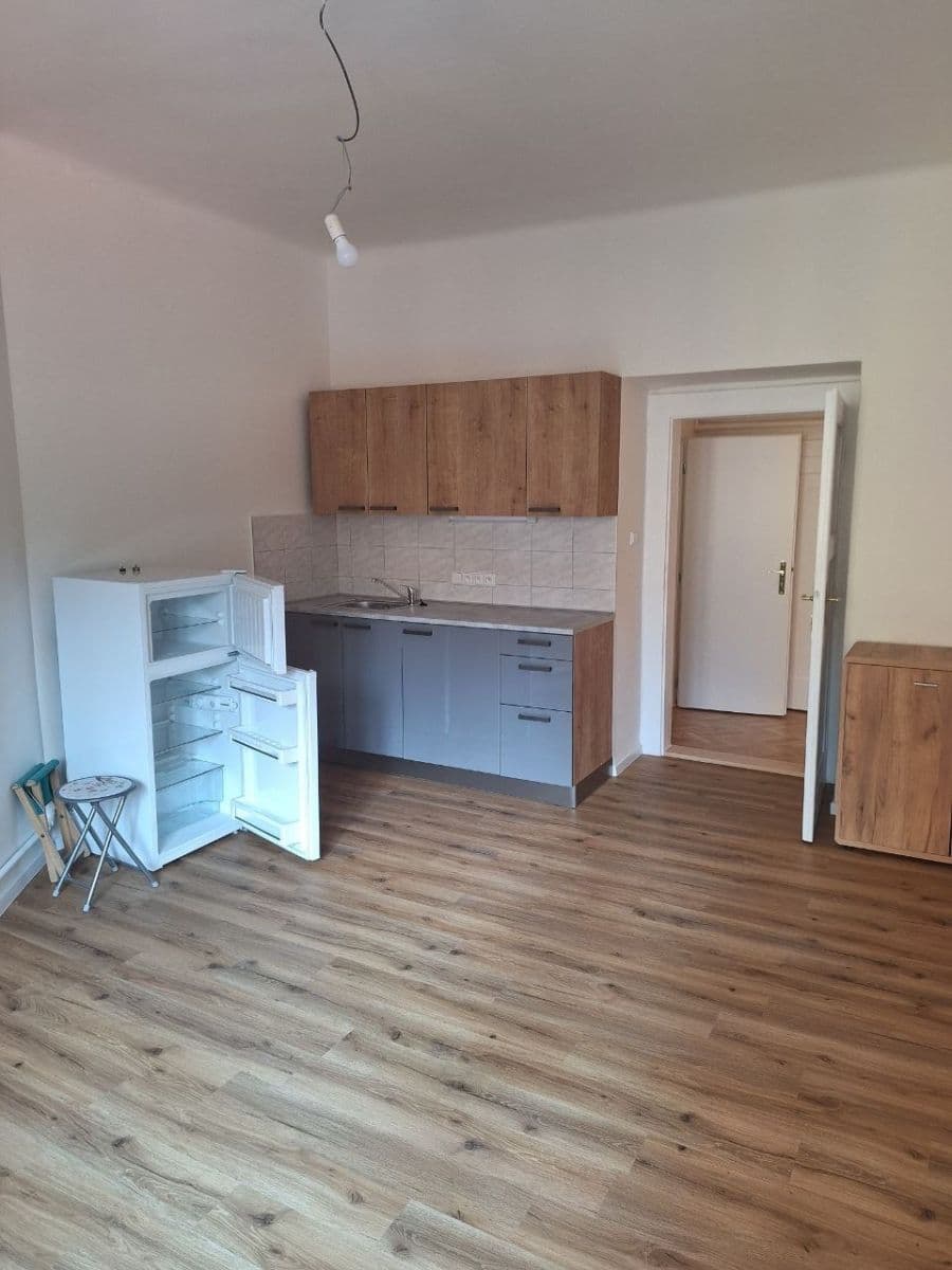 Pronájem bytu 2+kk 50 m², Černokostelecká, Praha, Praha Pronájem bytu 2+kk 50 m², Černokostelecká, Praha, Praha