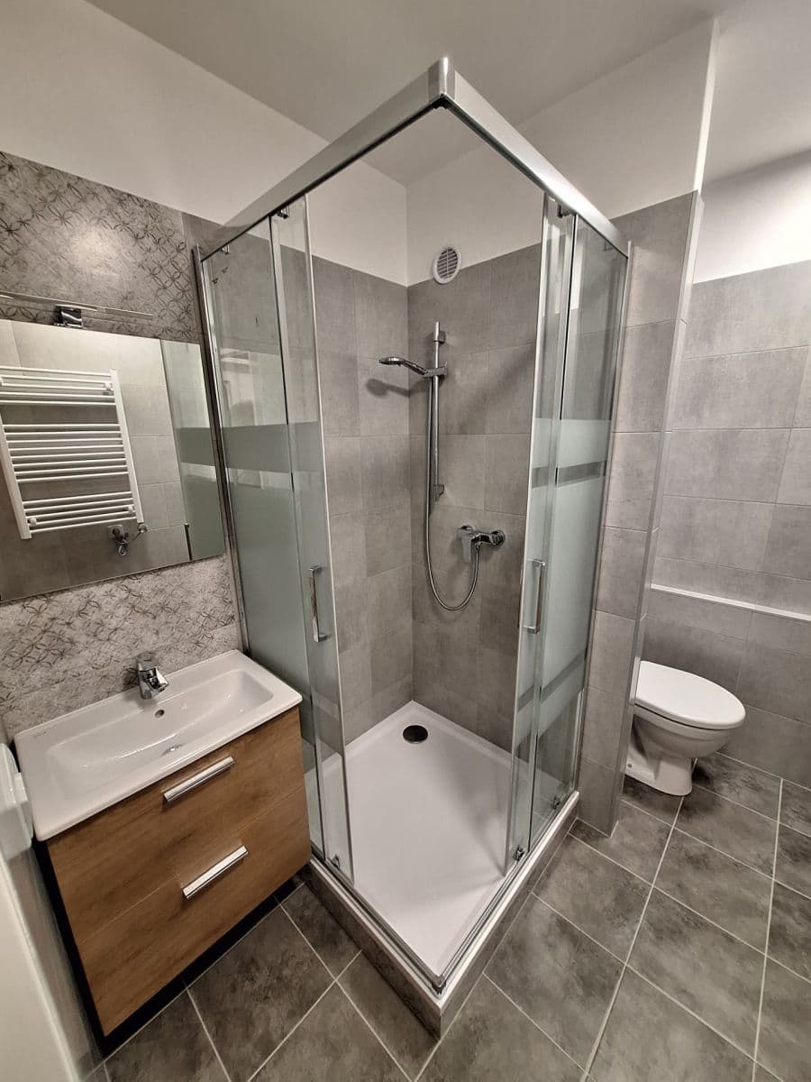 Pronájem bytu 1+1 41 m², třída Edvarda Beneše, Hradec Králové, Královéhradecký kraj Pronájem bytu 1+1 41 m², třída Edvarda Beneše, Hradec Králové, Královéhradecký kraj