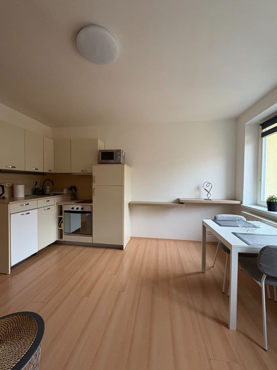 Pronájem bytu 2+kk 42 m², Nuselská, Praha, Praha Pronájem bytu 2+kk 42 m², Nuselská, Praha, Praha